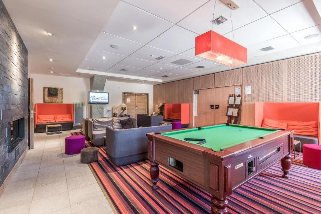 Appartement Premium En Pleine Nature A Flaine, 8 A 10 Personnes - Piscine Exterieure Chauffee, Jacuzzi, Sauna, Hammam Et Salle De Sport Luaran gambar